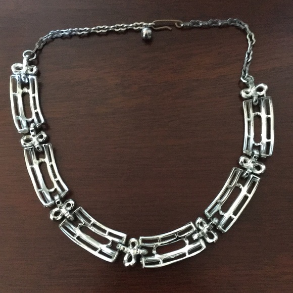 Neckless - Picture 2 of 4